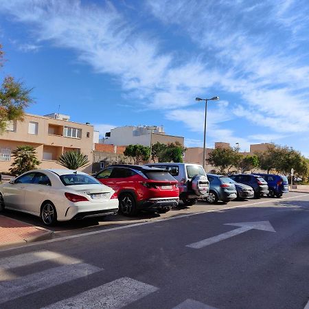 Hostal Las Dunas Cabo De Gata Екстериор снимка